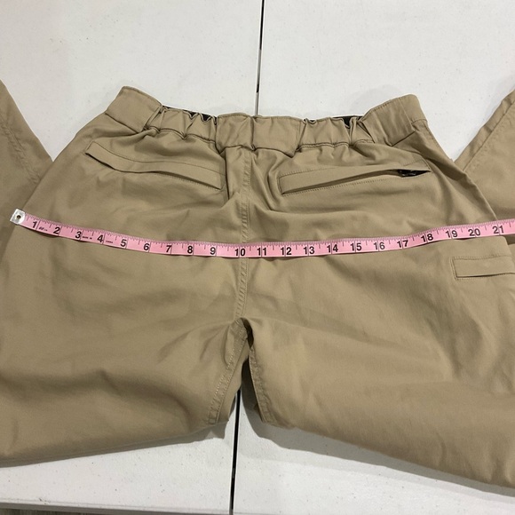 Duluth Trading Co. Cargo Pants Tan Elastic Back Waist Nylon Men’s Med Waist 30 L - Picture 11 of 16
